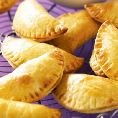 Γρήγορα και εύκολα πιτάκια μήλου και κανέλας