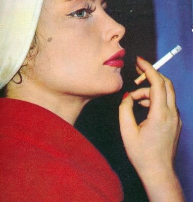 Όταν η πανέμορφη Τζένη Καρέζη πόζαρε σαν μοντέλο, 50 χρόνια πριν