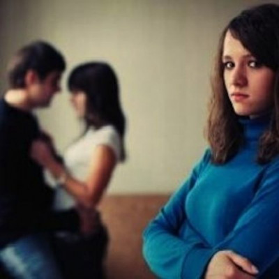 Τα είχαμε 2 χρόνια, τον χώρισα, προσπάθησα να προχωρήσω τη ζωή μου, εκείνος ήθελε να είμαστε μαζί, αλλά όταν κοιμηθήκαμε ξανά μαζί, με παράτησε. Γιατί;