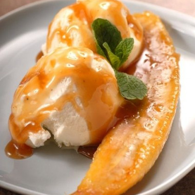 Ψητές μπανάνες με sauce πορτοκαλιού