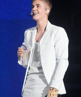 Justin Bieber: Παρήγγειλε junk food αξίας... 10.000 $