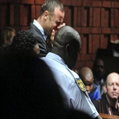 Όσκαρ Πιστόριους: Το τρίτο βράδυ στο κελί, οι επισκέψεις και η γραμμή υπεράσπισής του!