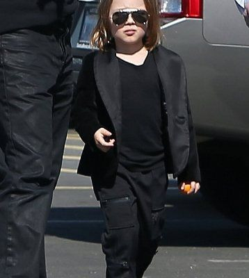 Aναγνωρίζετε τον μικρούλη που είναι ίδιος ο διάσημος μπαμπάς του;