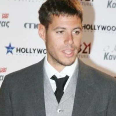 Νέο look για τον Πάρη Κασιδόκωστα! (φωτό)