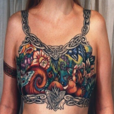 To Facebook κατέβασε φωτογραφία από τατουάζ κοπέλας που νίκησε τον καρκίνο του στήθους