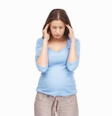 Nαυτία και εγκυμοσύνη: Πώς να την αντιμετωπίσετε και ποιες τροφές να προτιμάτε