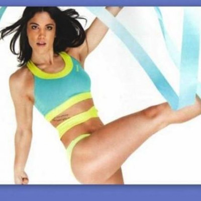 Η πιο σέξι φωτογράφηση της Συνατσάκη! Πόζαρε με κορμάκια και καυτά σορτσάκια!