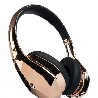 Ακουστικά κόσμημα, αξίας 23.000 ευρώ!