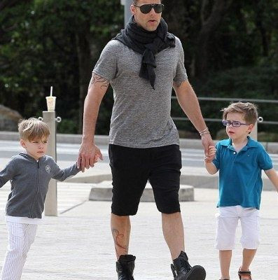 Ο Ricky Martin στο ζωολογικό κήπο με τους γιους του