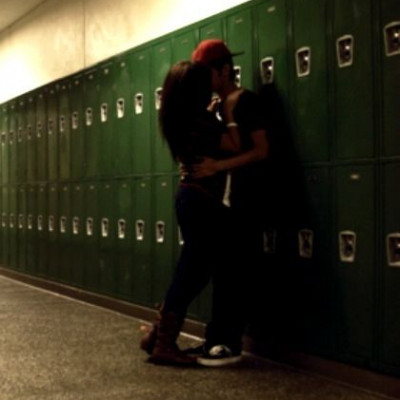 Είμαι 16 χρονών και νομίζω ότι αρέσω σε έναν συμμαθητή μου και απουσιολόγο της τάξης. Τι να κάνω;