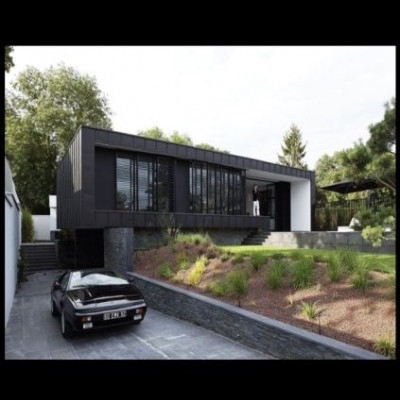 Το σπίτι «Π» σε συνδυασμό με τη φύση και τη σύγχρονη αρχιτεκτονική