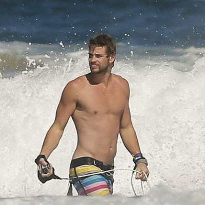 O Liam Hemsworth ξενιτεύτηκε για να ξεφύγει από την Miley;