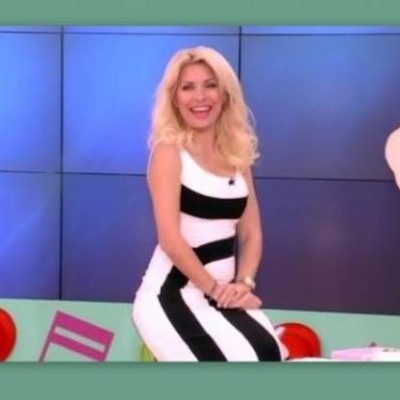 Τα σχόλια του σκηνοθέτη στις πανελίστριες και η ζήλια της Μενεγάκη που την έκανε ν’ αλλάξει φόρεμα