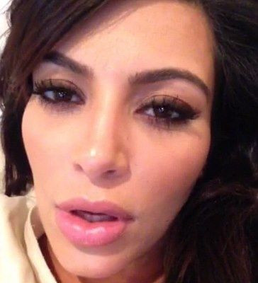 Πες μας Kim, η εγκυμοσύνη πρήζει και τα χείλη;