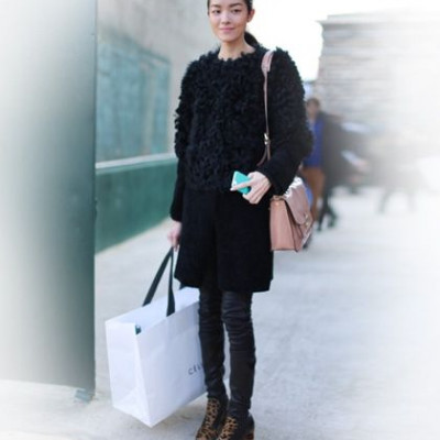 Fei Fei Sun: μινιμαλιστική κομψότητα με λεοπάρ πινελιές