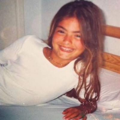 Σας θυμίζει κάποια το κοριτσάκι;