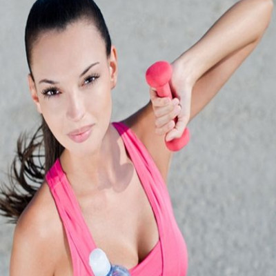 Ασκήσεις για να τονώσετε το στήθος σας μέσα σε 15 λεπτά