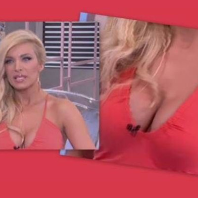 Η σέξι εμφάνιση της Καινούργιου και ο χαρακτηρισμός «Pamela Anderson»