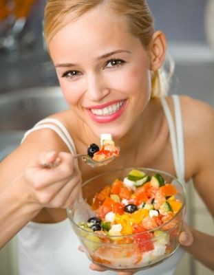 Tips αποτοξίνωσης, για να… «ελαφρύνετε» μετά το πασχαλινό τραπέζι!