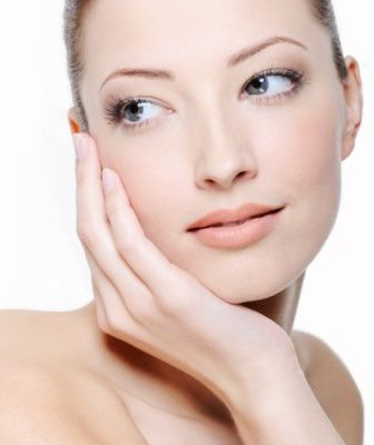 Για πάντα νέες: Αυτές είναι οι τροφές που θα σας «σώσουν»