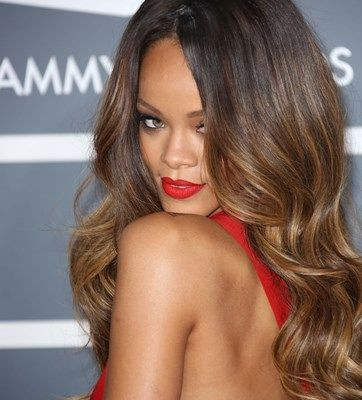 Για ποια celebrity είπε η Rihanna ότι της προκαλεί εμετό;