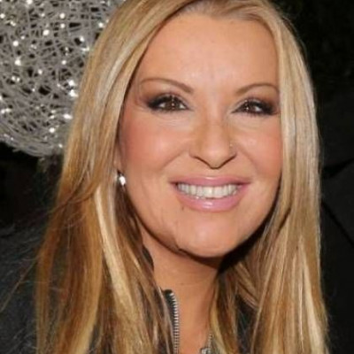 Δείτε την Ναταλία Γερμανού να ποζάρει μαζί με την μητέρα της αρκετά χρόνια πριν!