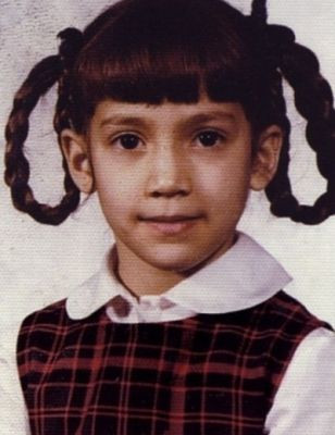 Μικρή τρελοκοτσιδού: Αναγνωρίζετε ποια sexy star  είναι το κοριτσάκι της φωτογραφίας;