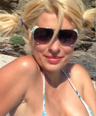 Ελένη, τα κοτσιδάκια σου δεν είναι ωραία, ούτε αστεία