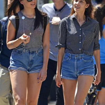 Alexa και Daisy: με denim σορτσάκια στη Νέα Υόρκη