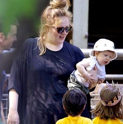Δείτε για πρώτη φορά την Adele με τον γιο της!