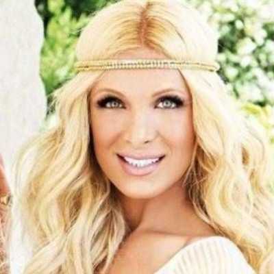 Κατερίνα Καινούργιου: Σέξι με μαγιό σε ξαπλώστρα και σε τρυφερά ενσταντανέ με τον σύντροφό της στη Μύκονο!