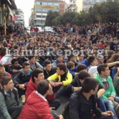 Συγκλονιστική επιστολή: Δεν είμαστε η γενιά του Facebook