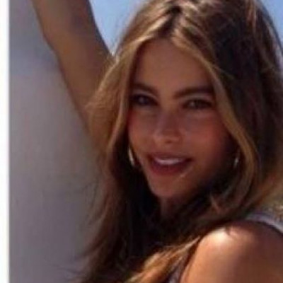 Μετά τη Μύκονο, η Ρόδος για τη Σοφία Βεργκάρα (φωτογραφίες)