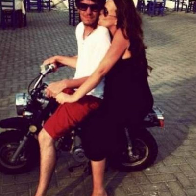 Σίσσυ Χρηστίδου: Στον όγδοο μήνα της εγκυμοσύνης της καβάλα στο μηχανάκι!