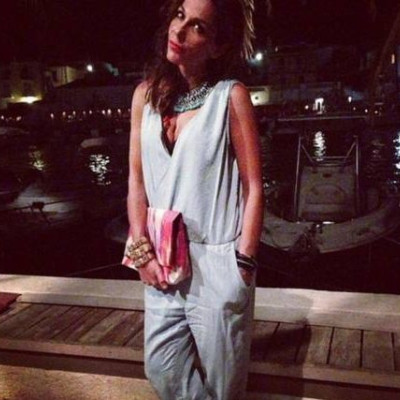 Τα νυχτοπερπατήματα της Δέσποινας Βανδή στις Σπέτσες!