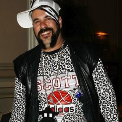 Δεν θα πιστεύετε τι φωτογραφία ανέβασε ο Σκουλαριώτης στο facebook