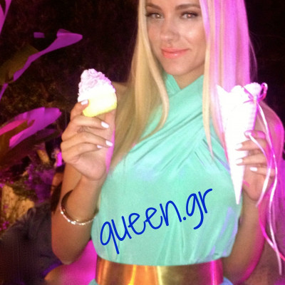 Η Δούκισσα έχει μοναδική ομορφιά ..