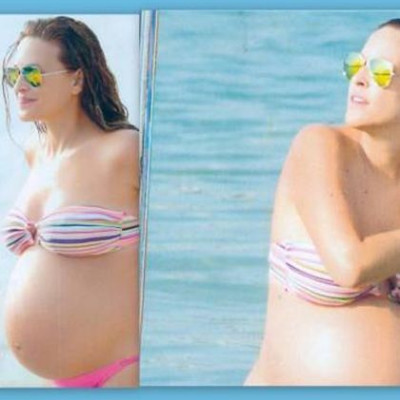 Σίσσυ Χρηστίδου: Απολαμβάνει τις βουτιές της με την φουσκωμένη της κοιλίτσα