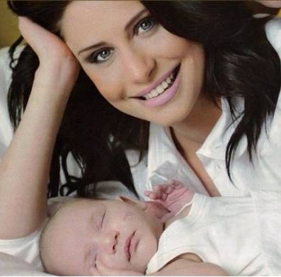 Φαίη Ζαφειράκου: «Προτιμώ να υιοθετήσω ένα παιδί παρά να κάνω δεύτερο»