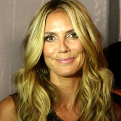 H Heidi Klum backstage στην εβδομάδα μόδας της Νέας Υόρκης