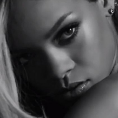 Video: Δείτε τη Rihanna backstage!