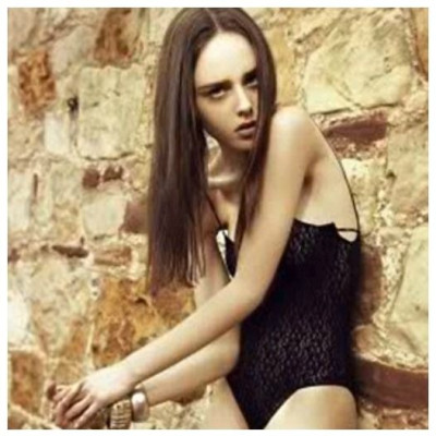 Ένα ανορεξικό μοντέλο εξομολογείται: «Τα χείλη μου ήταν μπλε από την αδυναμία και τα κάλυπταν με κονσίλερ»