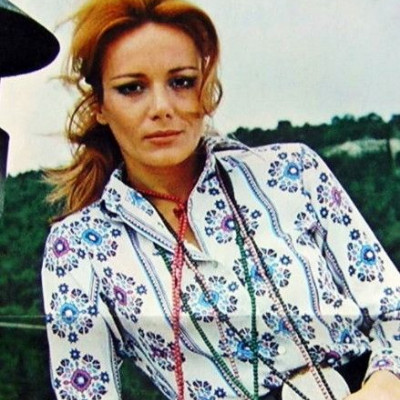 Δείτε την Μπέτυ Αρβανίτη να ποζάρει σαν μοντέλο όταν ήταν 32 χρονών!