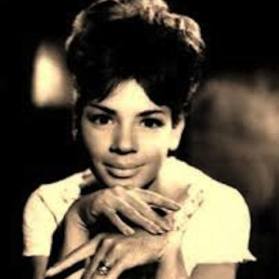 Where do i begin .. Love Story ~ Shirley Bassey