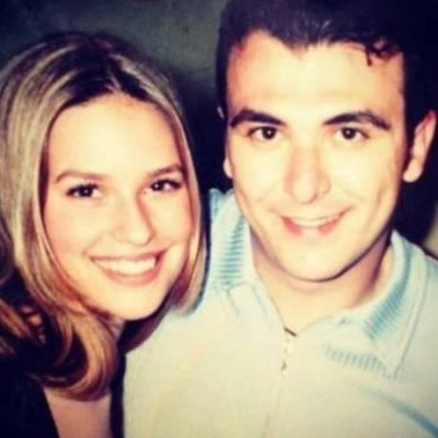 Flashback: Η Σίσσυ Χριστίδου ποζάρει με τον Αντώνη Ρέμο πριν 16 χρόνια