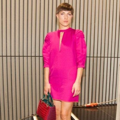 Natalia:  Ένα εκκεντρικό κορίτσι με αγάπη στα έντονα χρώματα