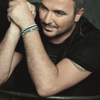 Έχω εσένα ~ Αντώνης Ρέμος