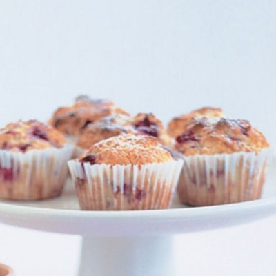 Εύκολα muffins με βατόμουρα