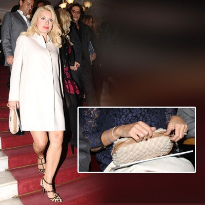 Τι τσάντα «κράτησε» η Ελένη Μενεγάκη στην πρεμιέρα του Λάκη;