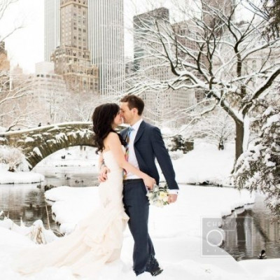 Παντρεύομαι χειμώνα και με προβληματίζει το χτένισμα. Τι μου προτείνετε;